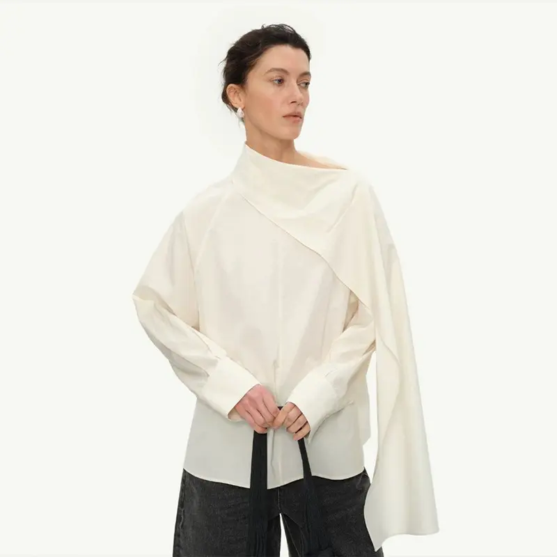 男鞋2022夏季透气冲孔时尚休闲板鞋压花耐磨小白鞋男